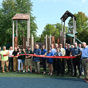 Ribboncutting2